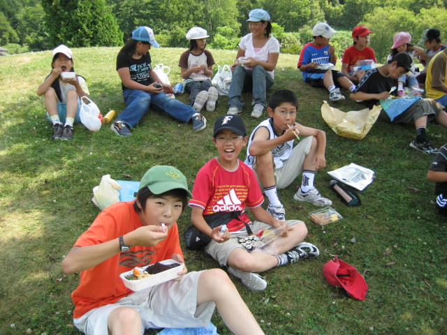 岩見沢公園にて昼食